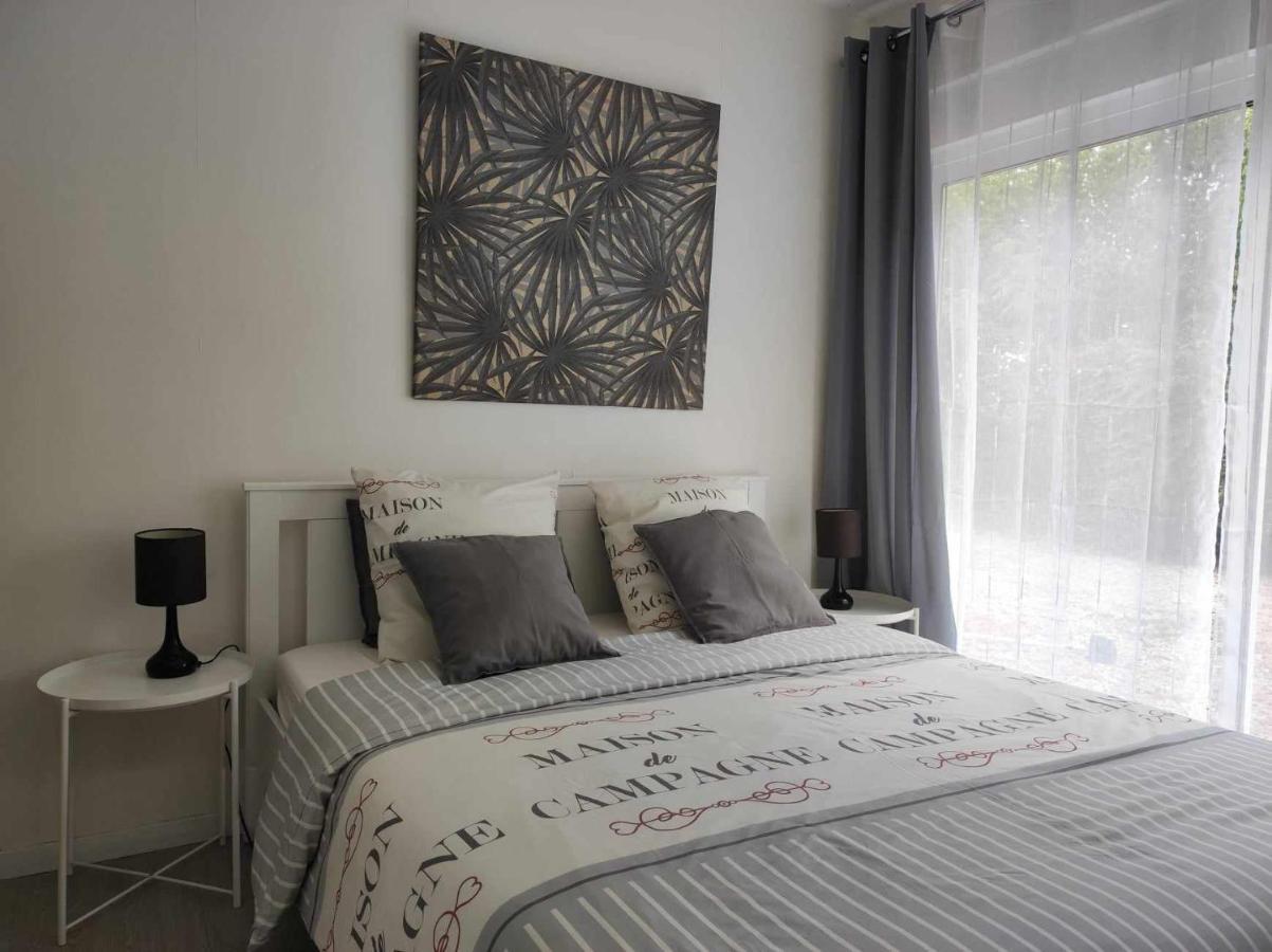 Villa Des Petites Chaumes أفالو المظهر الخارجي الصورة